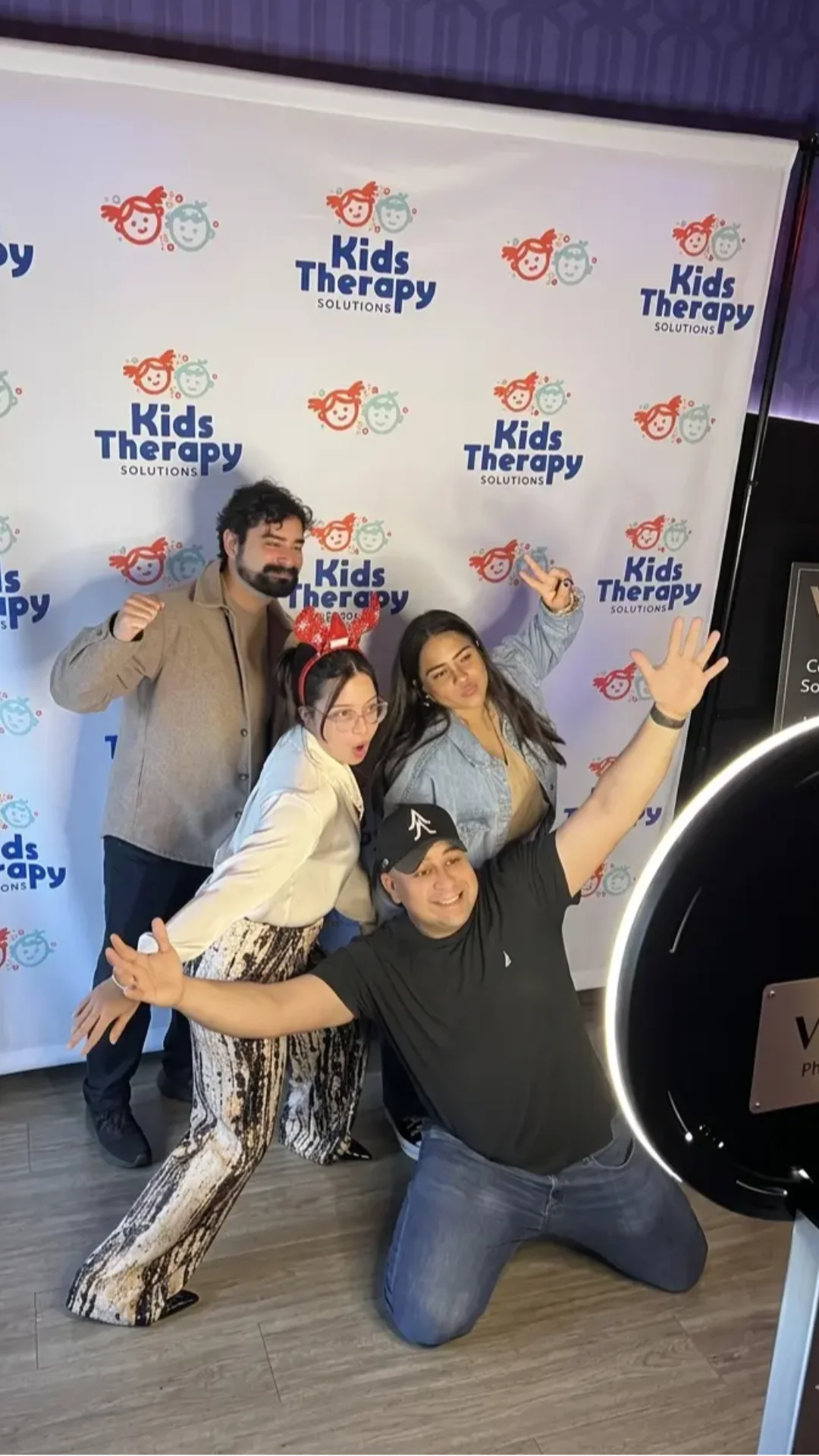 Visylo kinetic photo booth moment at hero_slider